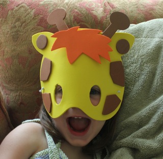 kid's lion mask playonwords.com